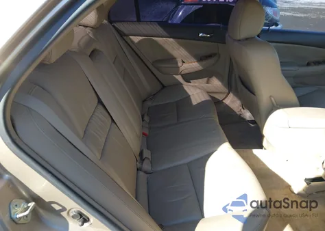 2004 Honda Accord 3.0 Ex z USA, uszkodzony, nr VIN 1HGCM66534A008571